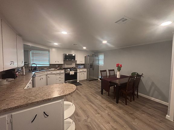 Spacious Kitchen with Stainless Appliances!
