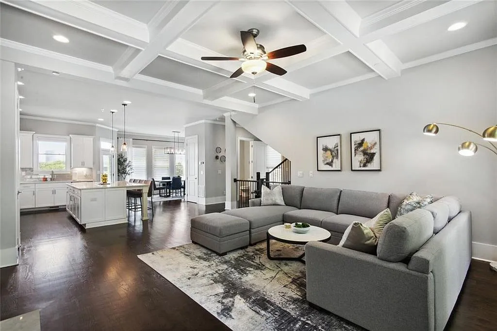 4 bed, 3.5 bath, 2217 sqft, $8,500 — Photo 1