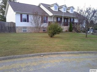 1702 Dandelion Ct, Sevierville, TN 37862