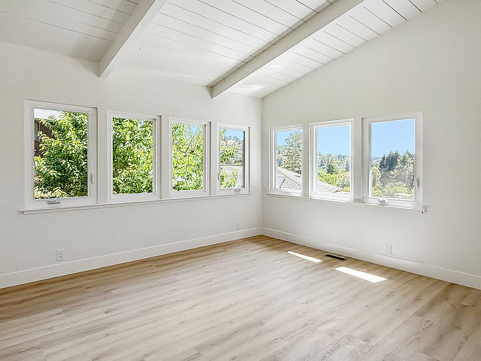 light, bright and large living room