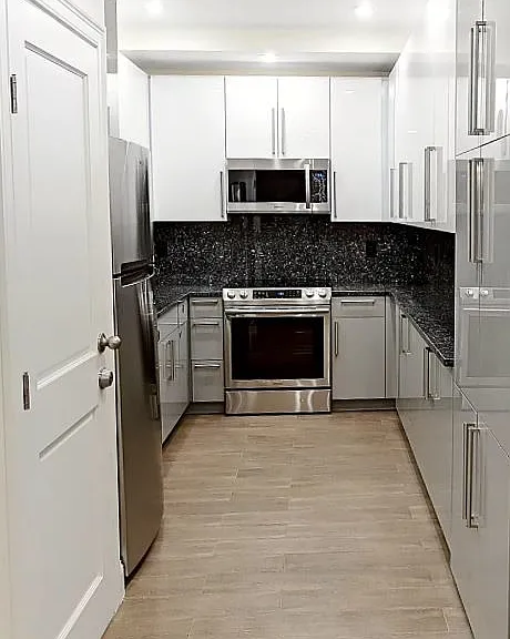 1617 Beacon St #1 — Photo 2