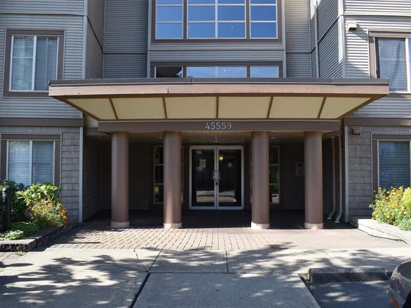 45559 Yale Rd #402, Chilliwack, BC V2P 0B1
