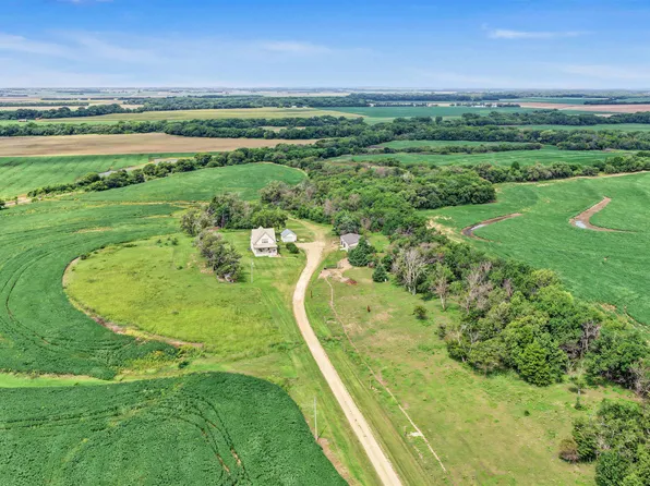 5173 N Donmyer Rd, Solomon, KS 67480