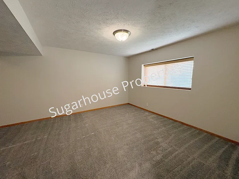 1721 SW 27th St — Photo 16