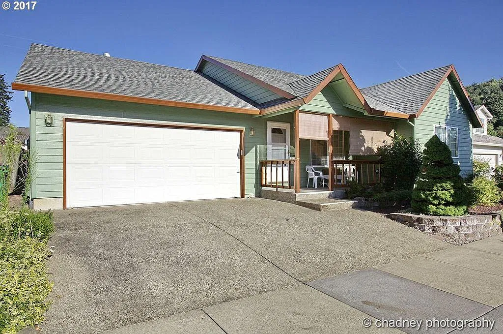 1085 SW Ivory Loop — Photo 1