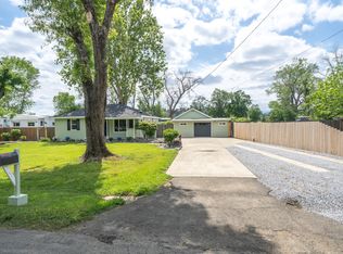 5040 Bonnyview Ave, Redding, CA 96001