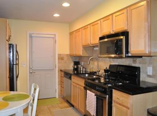 328 Fenway Rd #328, Columbus, OH 43214