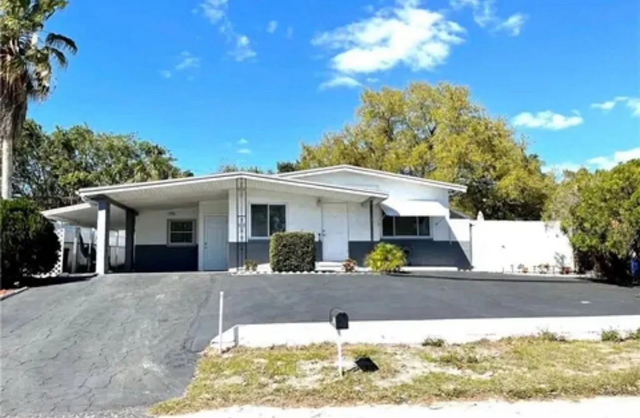 4829 Drift Tide Dr — Photo 1