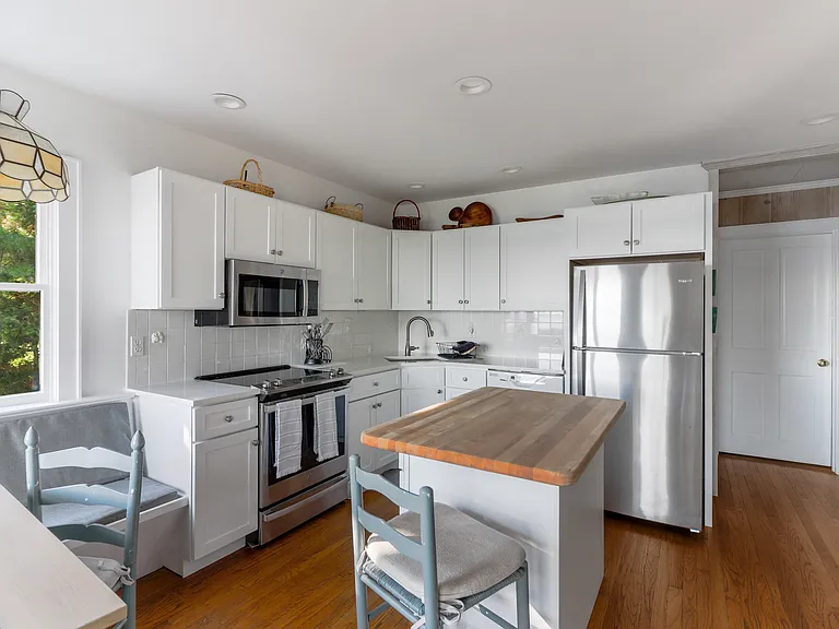 930 W Cove Rd — Photo 10