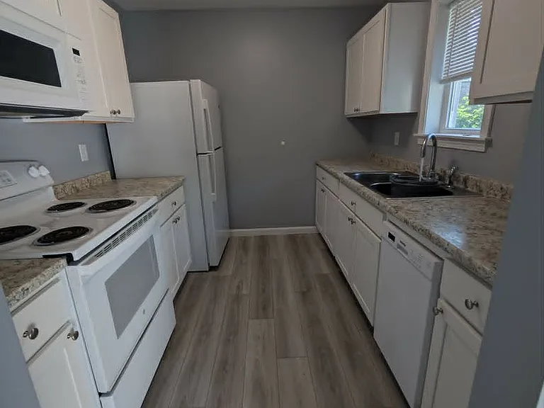 53 Oak St — Photo 13