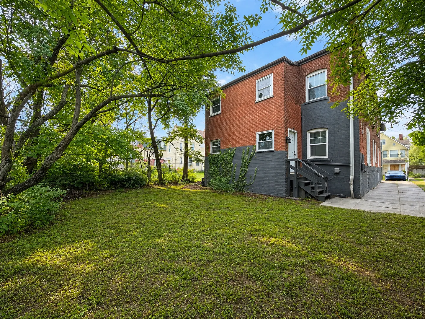 1825 Lakeview Ave — Photo 2