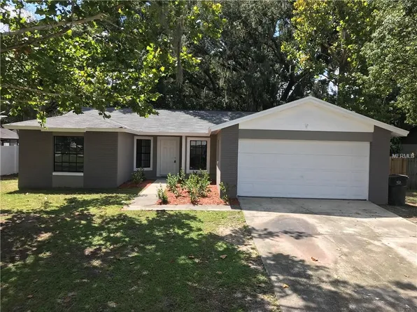 1541 Long Pond Dr, Valrico, FL 33594