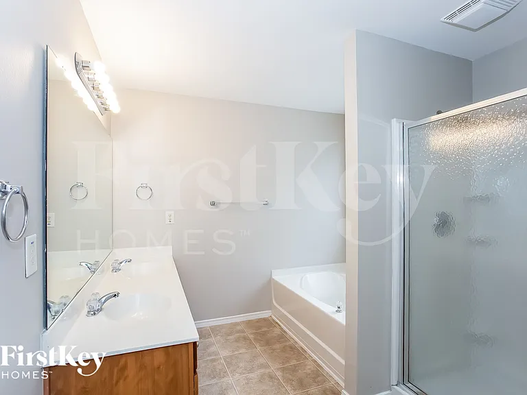 2709 Buckleigh Dr — Photo 10
