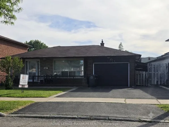 4254 Brandon Gate Dr, Mississauga, ON L4T 3K4