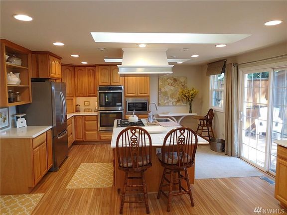 4th image of 2160 Lakemoor Dr SW