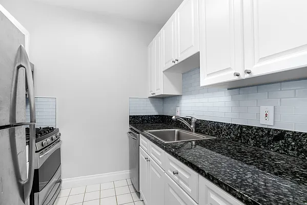 Sold by Compass | media 4