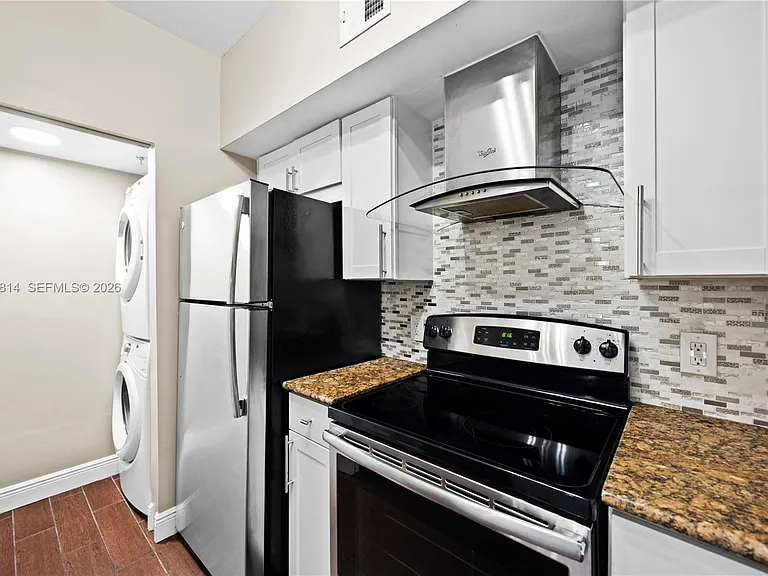 3102 Tuscany Way #3102 — Photo 8