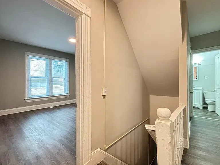 3131 Harvard Ave — Photo 10