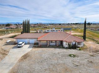 11077 Valle Vista Rd, Phelan, CA 92371