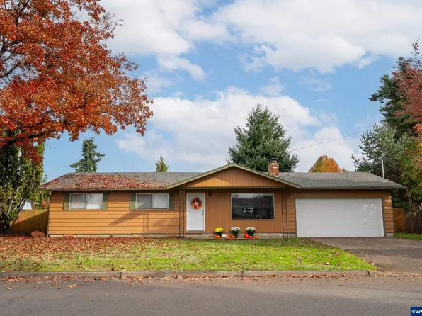 3472 Hoodview Dr, Hubbard, OR 97032
