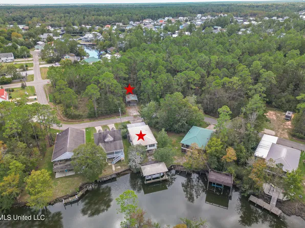 15161 Ponotoc Dr, Kiln, MS 39556