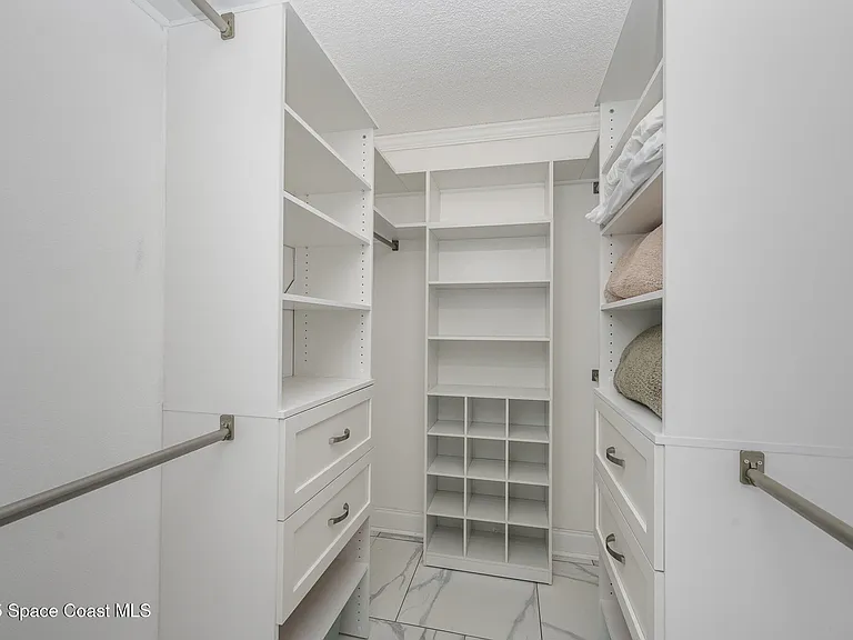 7101 Ridgewood Ave #102 — Photo 13