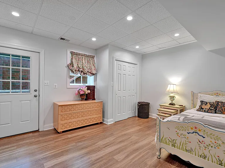 6907 Bradley Blvd — Photo 130