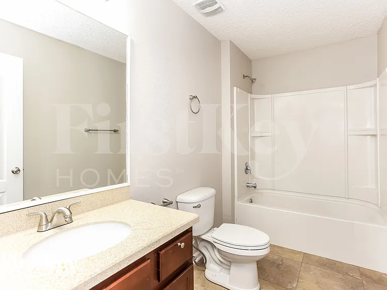 16240 Dowing Creek Dr — Photo 13