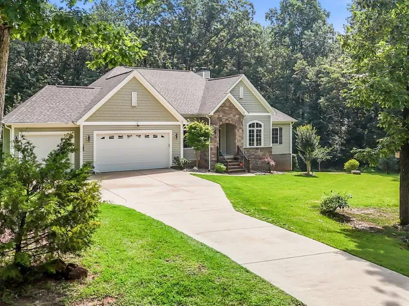 186 Ross Dr, Pittsboro, NC 27312