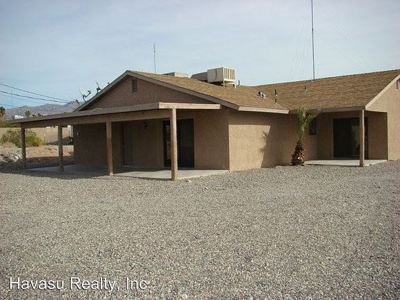 3rd image of 3089 Daytona Ave