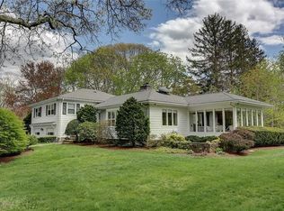 4 Colley Ct, Barrington, RI 02806
