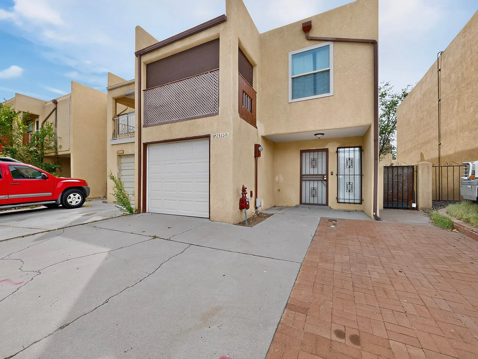 2 bed, 2.5 bath, 1400 sqft, $1,800 — Photo 3