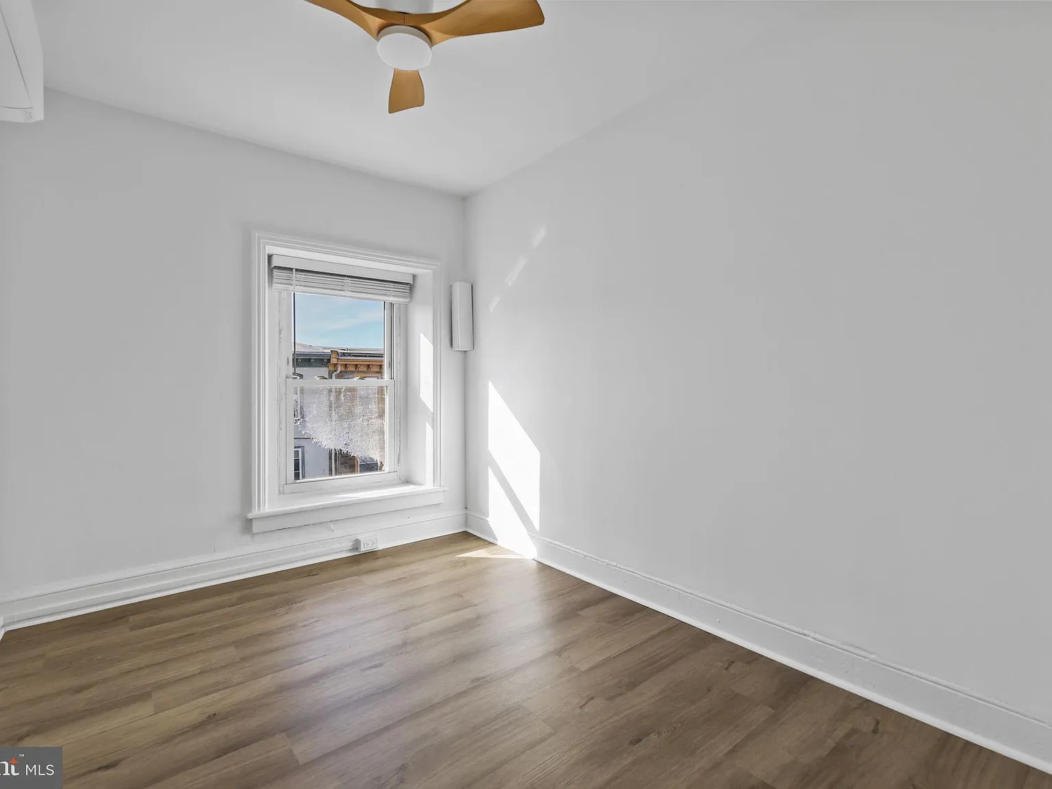 2 bed, 550 sqft, $1,750 — Photo 4