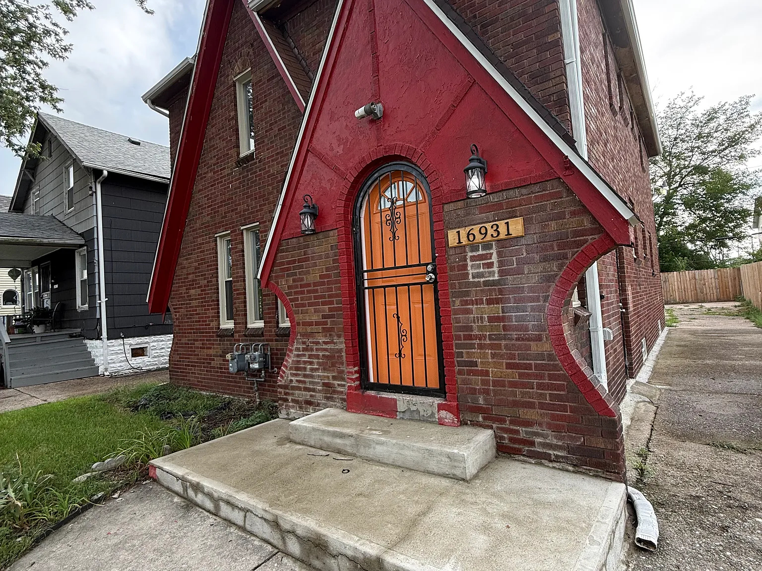 16931 Prairie St — Photo 3