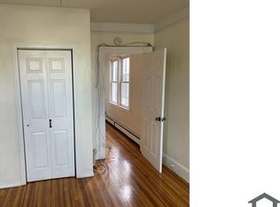35 Woodland Pl APT 1, Stamford, CT 06902