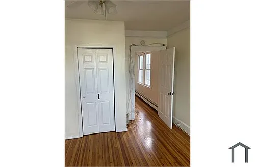35 Woodland Pl Photo 1
