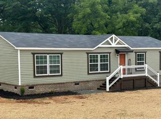 67 Hulsey Mill Rd, Cleveland, GA 30528