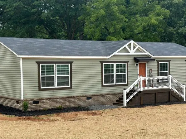 67 Hulsey Mill Rd, Cleveland, GA 30528