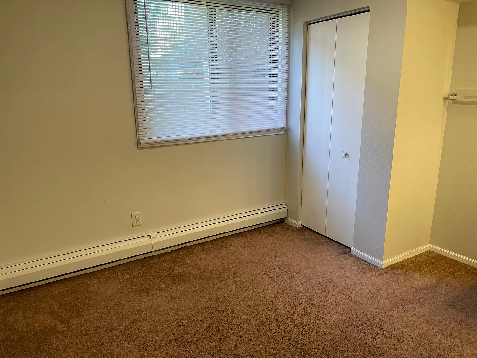 3 bed, 100 sqft, $2,183 — Photo 4