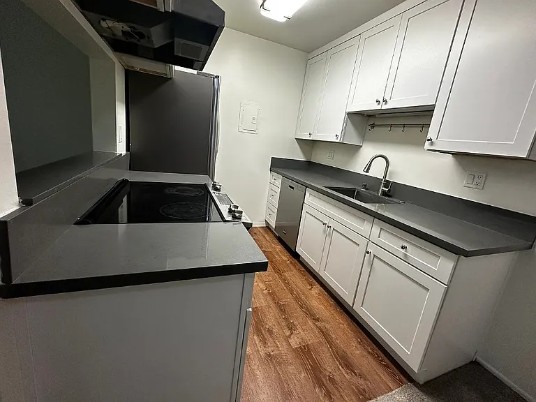 3045 E Theresa St #5UNTI-5 — Photo 2