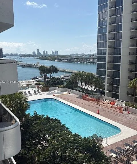 1717 N Bayshore Dr #A-1542 — Photo 1