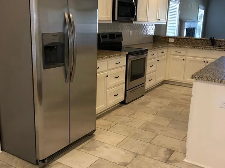1117 Runningvine Ln — Photo 3