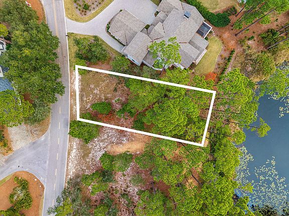 3rd image of 1203 W Water Oak Bnd