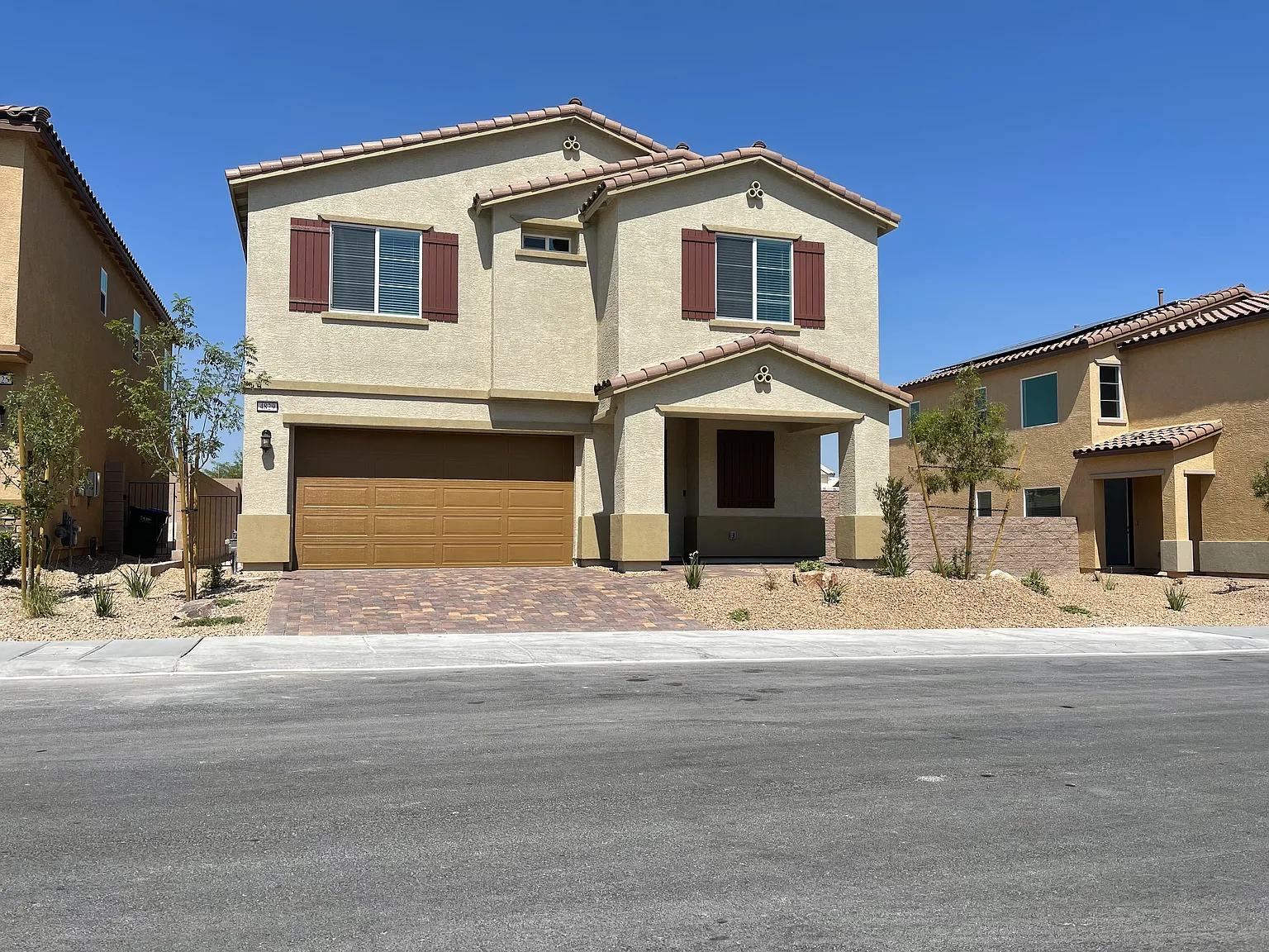 3 bed, 2469 sqft, $2,645 — Photo 1