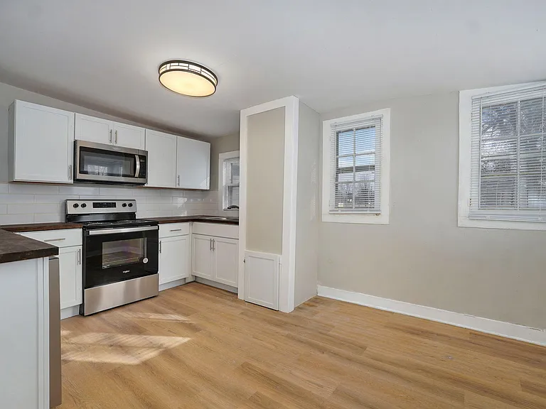 252 Commercial St #B — Photo 5