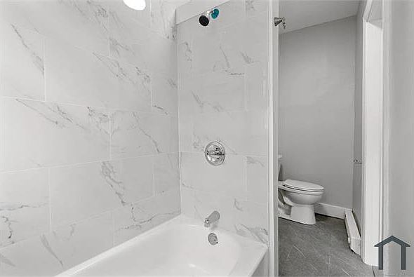 1st image of 25 Whittier St APT 3