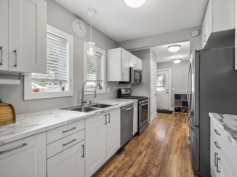 4721 Geneva Ave N, Oakdale, MN 55128 Zillow