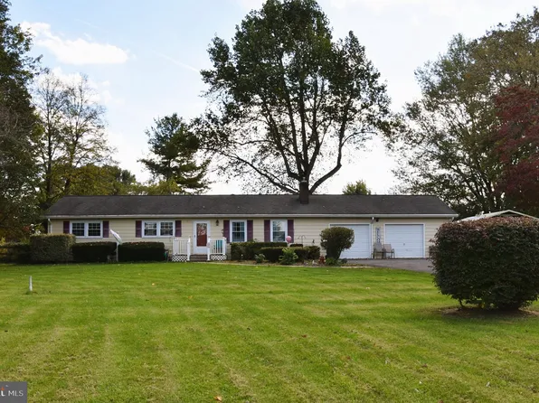 7549 Pilcher St, Warrenton, VA 20186