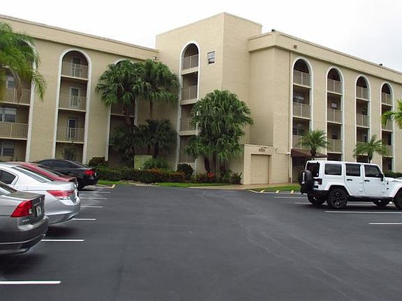 3rd image of 3231 Holiday Springs Blvd APT 107
