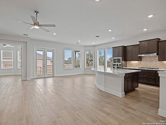 3rd image of 1744 Seekat Drive